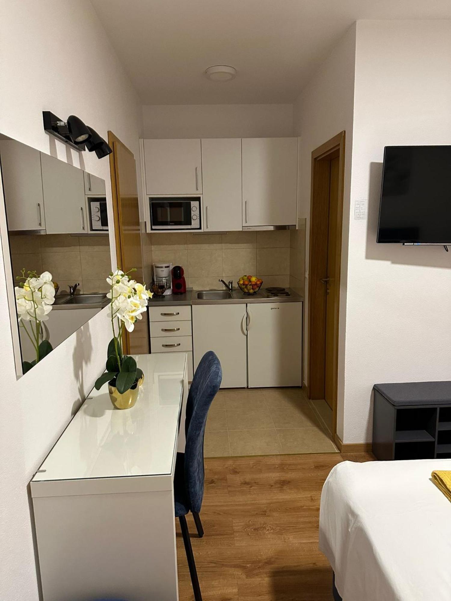 Apartmani Vice Brela Εξωτερικό φωτογραφία